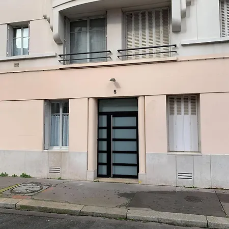 Inviting Studio Near The Eiffel Tower Apartment *
